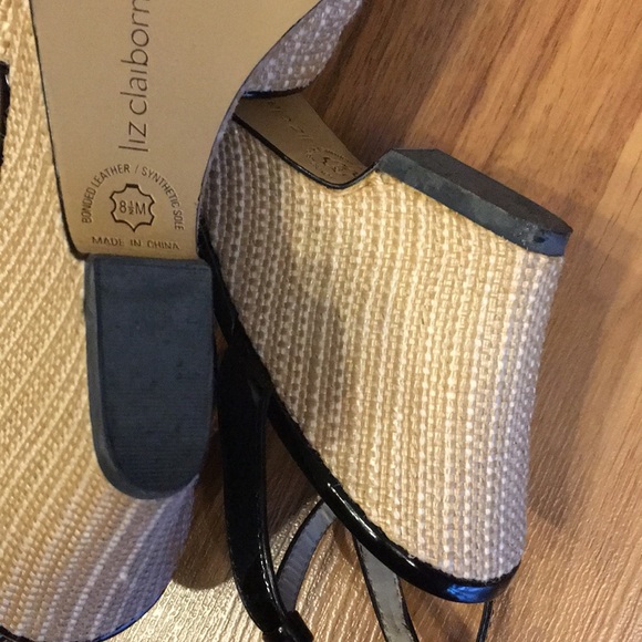 Liz Claiborne Wedge Sandle - Picture 7 of 8